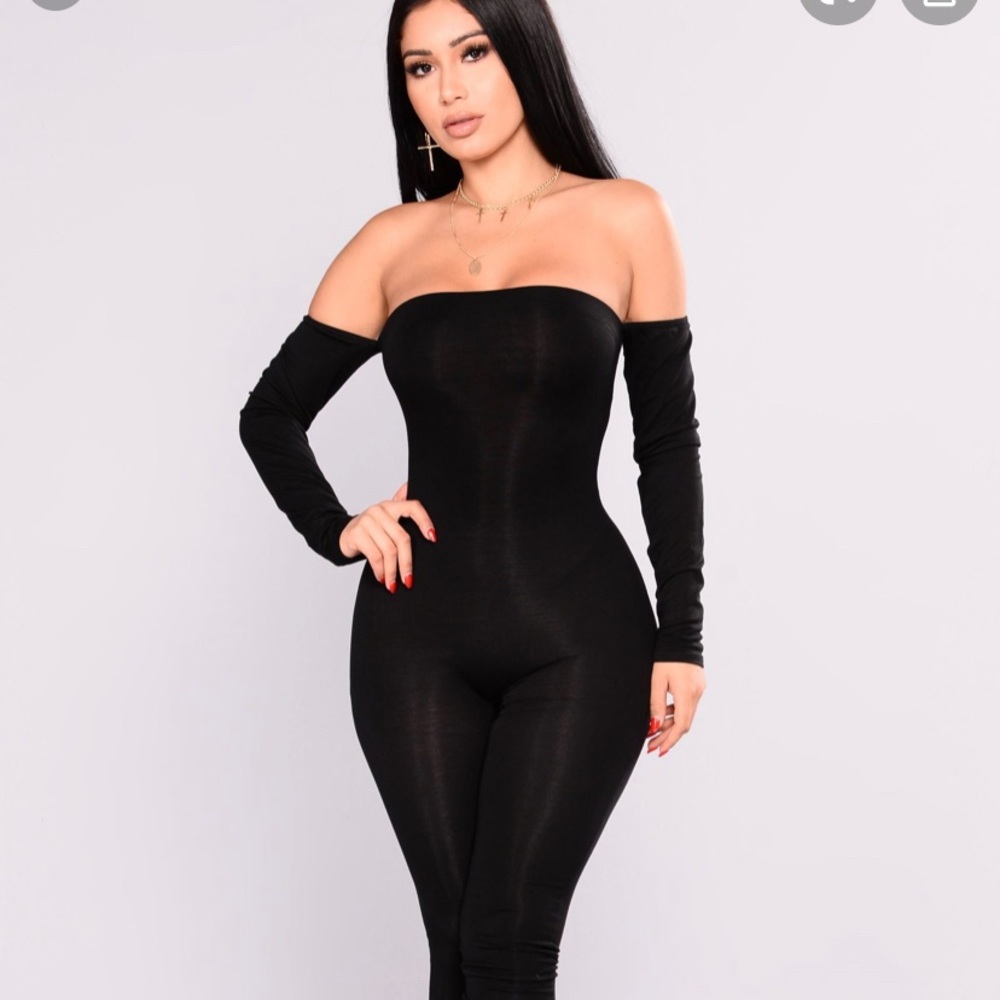 Black jumpsuit 🌚